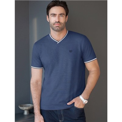 Футболка с V-вырезом из премиального хлопка с эластаном