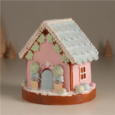 Фигурка светящаяся «Пряничный домик с зеленью», зефирный, 12.5×12.5×12.5 см