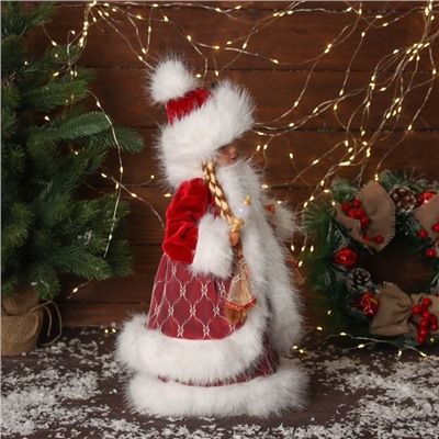 Снегурочка под ёлку «Зимнее волшебство. В пушистой шубке, с фонариком» двигается, с подсветкой, 40 см, красный