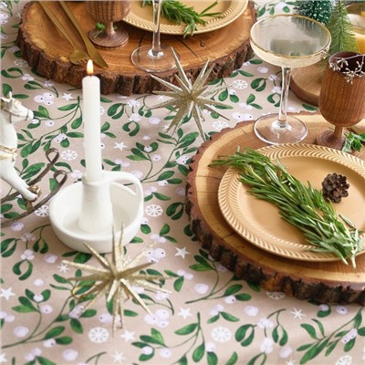 Скатерть новогодняя Доляна Frosty berries 149×250 ±3 см, 100% хлопок, рогожка 164 г/м²