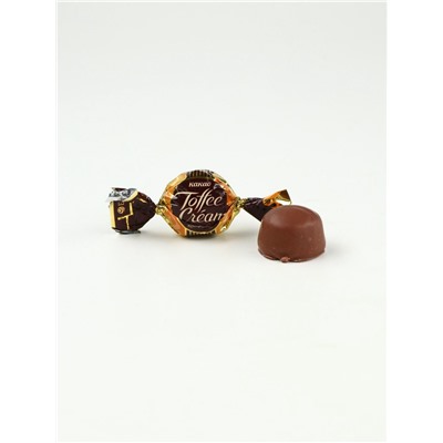 Подарочный набор новогодний «Волшебных моментов в новом году»: чай, арахис, конфеты, крем-мёд