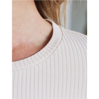 Футболка из трикотажа в широкий рубчик