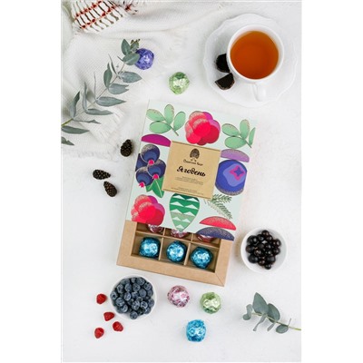 Ягодень Ассорти / малина, шишка, черника, черная смородина / коробка / 200 г / ТМ Сибирский кедр