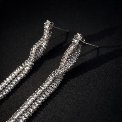 Серьги бижутерия висячие вечерние с камнями, цвет: серебристый и прозрачный, арт.012.073