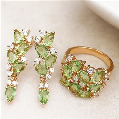 Комплект ювелирная бижутерия коллекция  "Дубай" серьги и кольцо 17 р, покрытие: позолота, вставка: фианиты, цвет: зеленый и прозрачный, арт.313.042-17