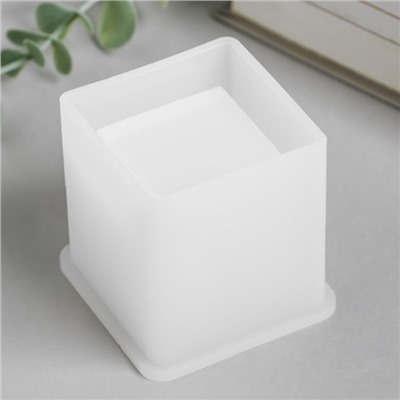 Молд силиконовый «Подсвечник квадратный» 5.7×5.7×6.2 см