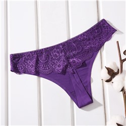 Кружевные трусики-стринги A31647195
