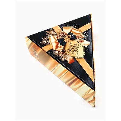 Чай чёрный «Новый год подарит сказку», в коробке-ёлке, 100 г