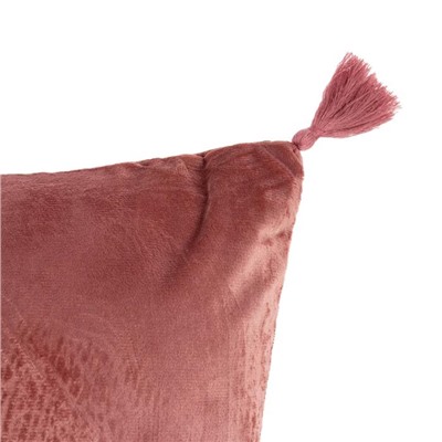 Наволочка декоративная с кисточками Этель, 45×45 см, велюр, пыльная роза