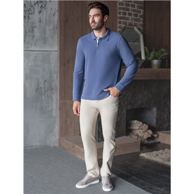 Лонгслив из мягкого фактурного трикотажа с плетеным воротником поло на пуговицах