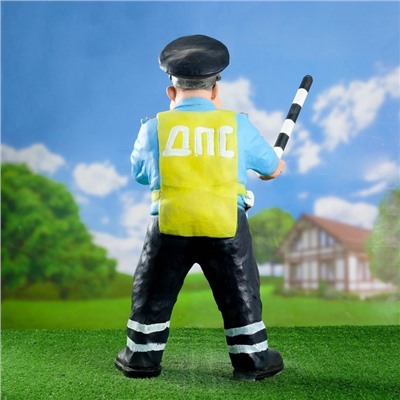 Садовая фигура из полистоуна «Гаишник», 28×39×71 см