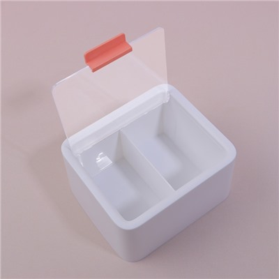 Органайзер для ватных палочек и дисков, с крышкой, 2 секции, 14.5×13×8 см, цвет белый/прозрачный