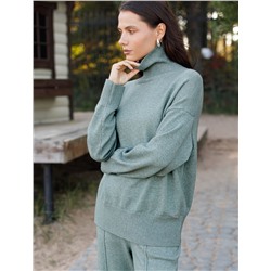 Свитер из пряжи с кашемиром