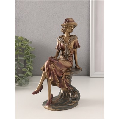 Фигурка полистоун «Леди в шляпке-котелке с цветком», бронзо-фиолетовый, 13×8×21.5 см