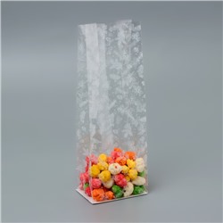 Пакет подарочный новогодний с жёстким дном, прозрачный с еловыми ветками, 6×8×23 см