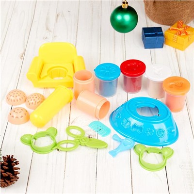 Набор для игры с пластилином «Новогодние причёски», 4 баночки пластилина