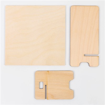 Выжигание, подставка для телефона «Модница Йорка»