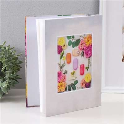 Фотоальбом на 100 фото 10×15 см «Красота спасёт мир», в коробке, 5.7×20.7×26 см, МИКС