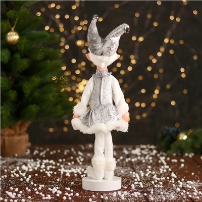 Новогодний шут «В узорном платье с мехом» 30 см, серебристо-белый