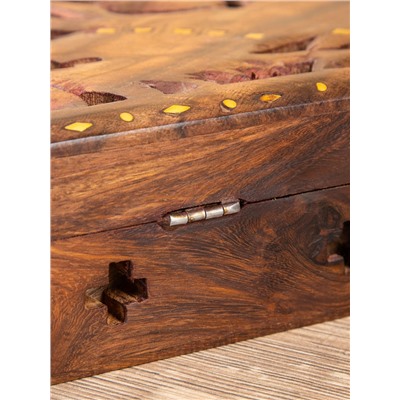 Шкатулка резная «Хранитель», 18×13×6 см, дерево шишам