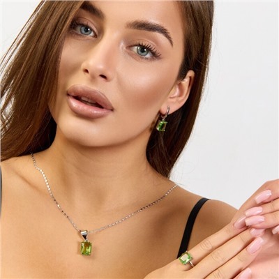 Комплект ювелирной бижутерии коллекция "Дубай" серьги, кулон и кольцо 18 р покрытие посеребрение, вставка: стекло, цвет: светло-зеленый, арт.215.592-18