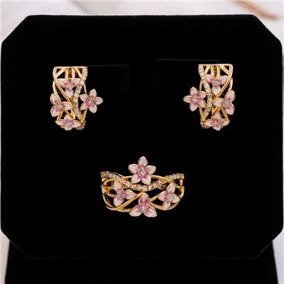 Комплект ювелирной бижутерии коллекция "Дубай" серьги и кольцо 17 р, покрытие позолота, вставка: эмаль и цирконы, цвет: белый, розовый и прозрачный, арт.313.324-17