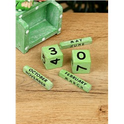 Календарь настольный «Пара совят», 7.5×4×10 см, дерево, зелёный, оранжевый