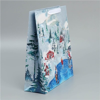 Пакет подарочный новогодний крафтовый «Чудеса случаются», M 26×30×9 см