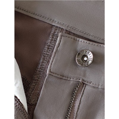 Брюки-трубы из эластичного хлопка с эффектом кожи