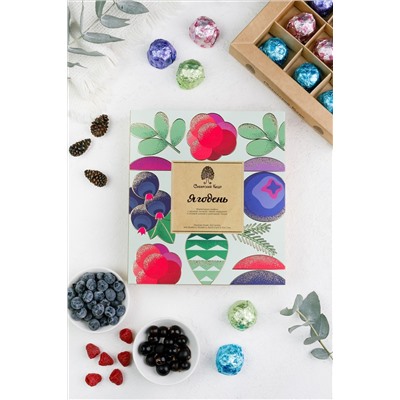 Ягодень Ассорти / малина, шишка, черника, черная смородина / коробка / 200 г / ТМ Сибирский кедр