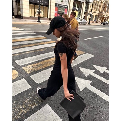 Спортивный костюм #22988198