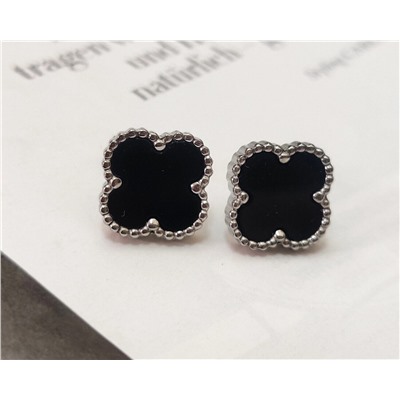 Серьги из стали