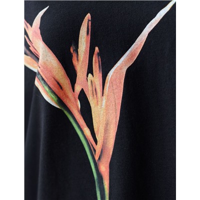 Свободная футболка с V-вырезом и цельнокроеным рукавом из 100% хлопка с принтом