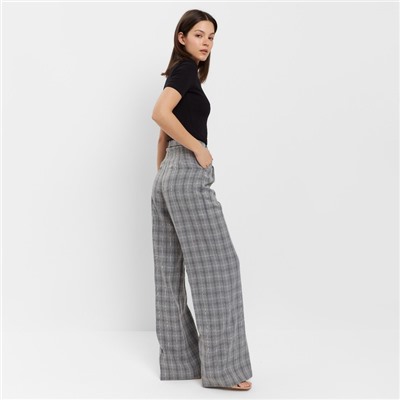 Брюки женские MINAKU: Classic, серые в клетку, размер 46