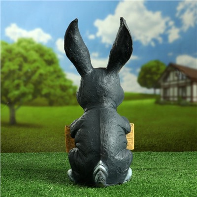 Садовая фигура из полистоуна «Заяц с табличкой», 45×22 см
