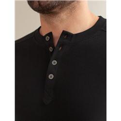 Лонгслив с воротником на пуговицах и декоративными швами из премиального хлопка с эластаном