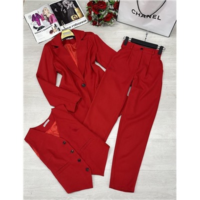 Костюм тройка