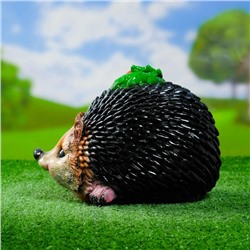 Садовая фигура из гипса «Ёж с божьей коровкой», 24×17×17 см