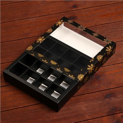 Коробка под 16 конфет «Новогодняя», 17.5×17.5×3.5 см