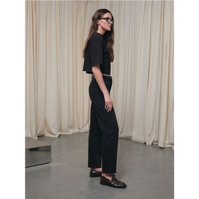 Актуальная коллекция CONTE CON-844 Чёрные джинсы relaxed mom с декоративной отстрочкой на задних кар