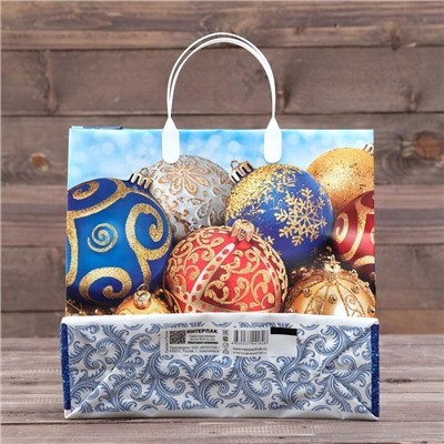Пакет подарочный «Новогодние сокровища», мягкий пластик, 30×30 см