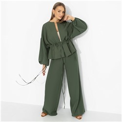 Брючный костюм для нескучного офиса, Серьезная леди (2 в 1, хаки)