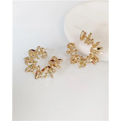 Стильные серьги