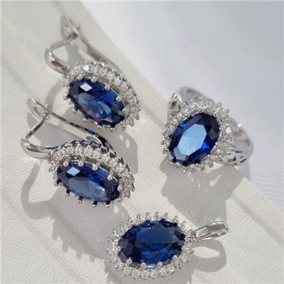 Комплект ювелирная бижутерия серьги, кулон и кольцо 18 р, покрытие: посеребрение, вставка: фианит, цвет: синий и прозрачный, арт.313.101-18