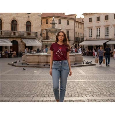 Футболка с корейским жестом Я тебя люблю  Арт. 631