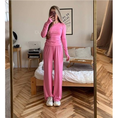 Спортивный костюм #22911300