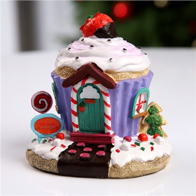 Светодиодная фигура «Дом из сладостей» 13×12×9 см, полистоун, от батареек LR44×3, свечение тёплое белое