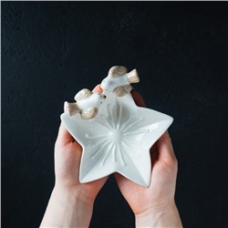 Блюдо сервировочное «Голубки на цветочке», 14×15×5 см, керамика, белое