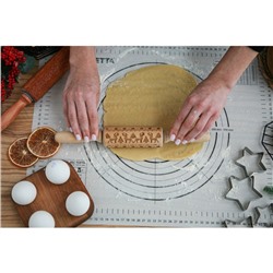 Скалка новогодняя Доляна, фигурная, 30×4 см, рабочая часть 11.5 см, вращающаяся