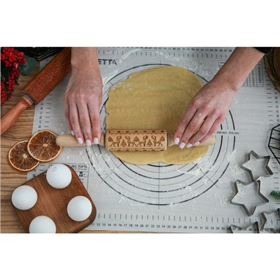 Скалка новогодняя Доляна, фигурная, 30×4 см, рабочая часть 11.5 см, вращающаяся